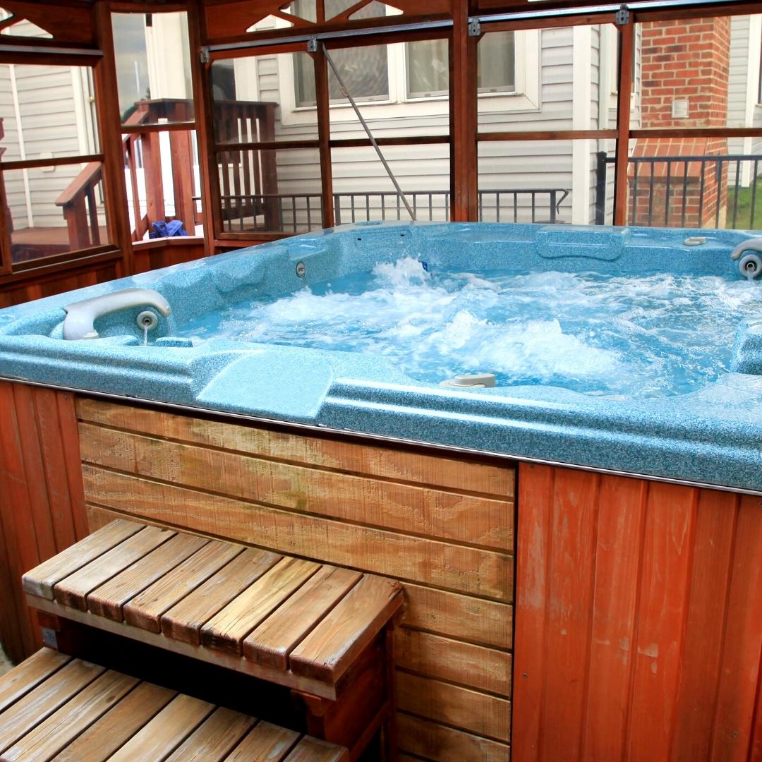 Hot tub with stairs